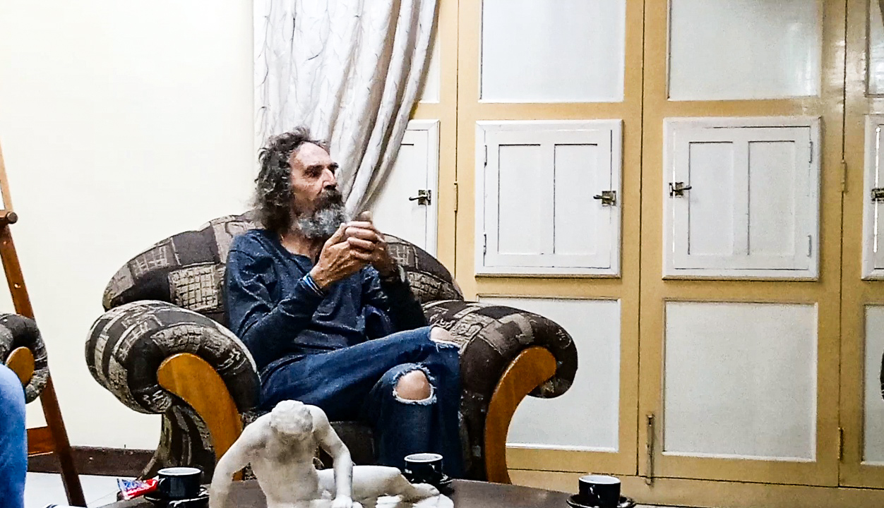 Moisés Rodríguez, actor, humorista y crítico de arte matancero, en conferncia de prensa sobre Melocactus Matanzanus 2023. Foto: la autora.
