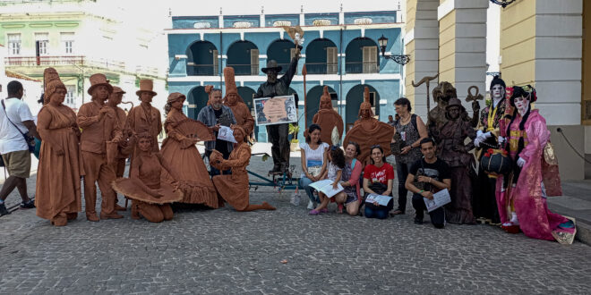 IV Carrera de Estatuas Vivientes celebrada en Matanzas. Foto: la autora