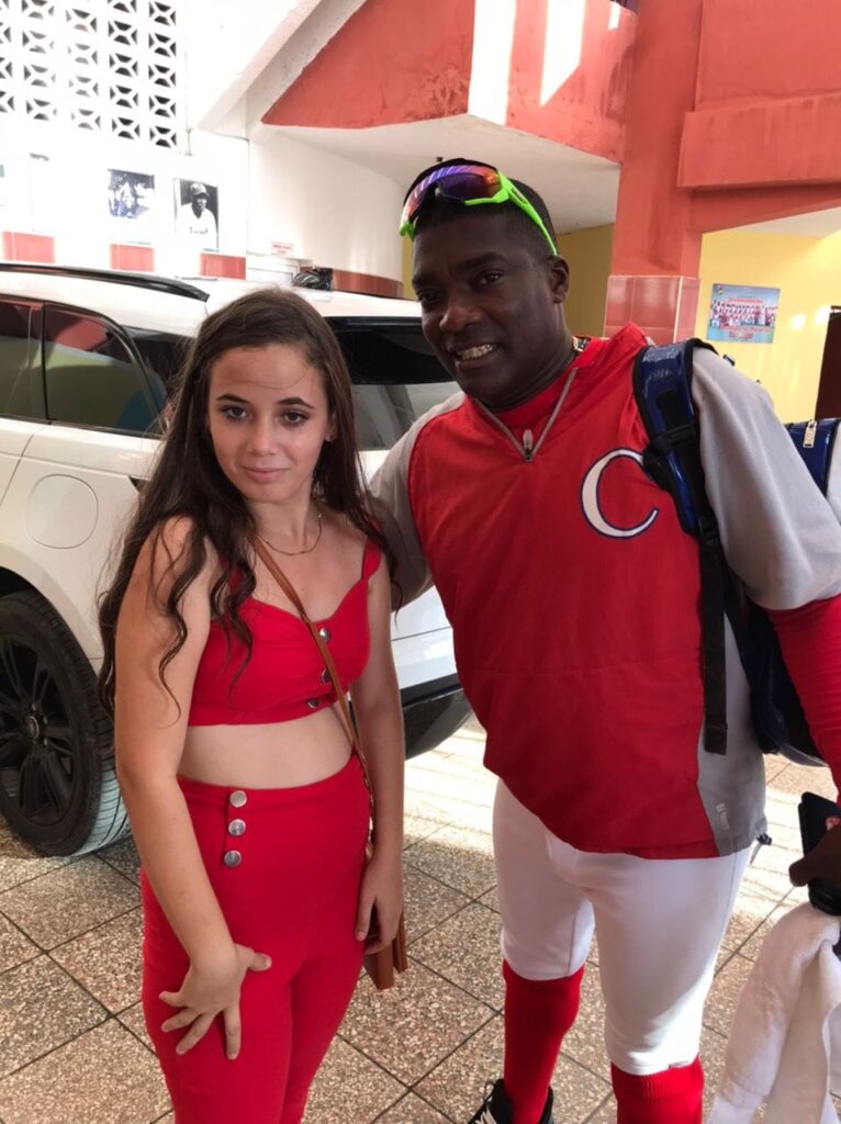 Lorena junto a Ariel Sánchez.