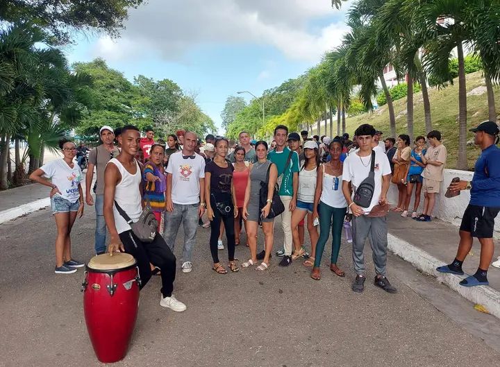 Aprovechar al máximo cada jornada es el propósito de este grupo de muchachos de la FEEM durante su estancia en el campamento de verano. 