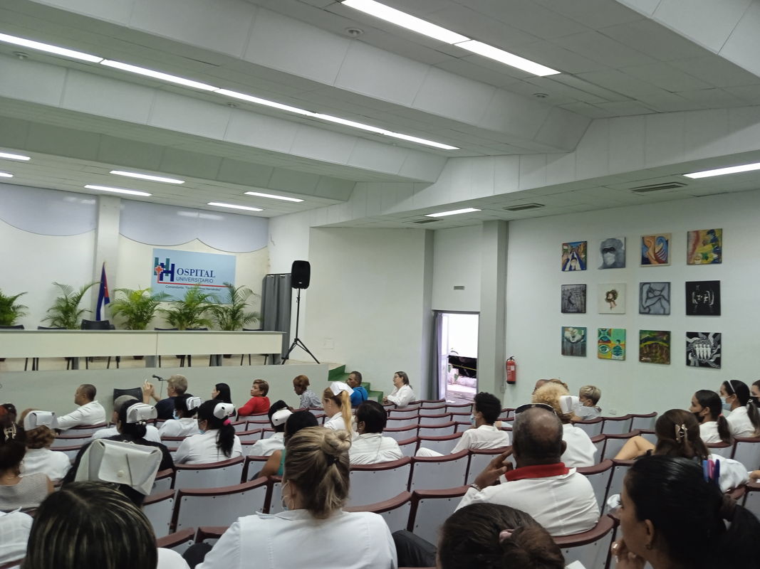 Inauguran exposición Manos Disponibles en Hospital de Matanzas