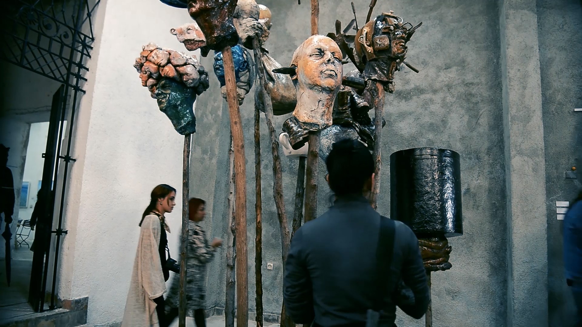 exposición cuerpos integrados