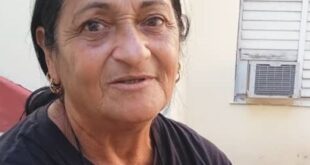 Iraida Victoria Domínguez Acanda, guía base de pioneros, recibió la medalla Rafael María de Mendive durante las actividades por la Jornada del Educador.