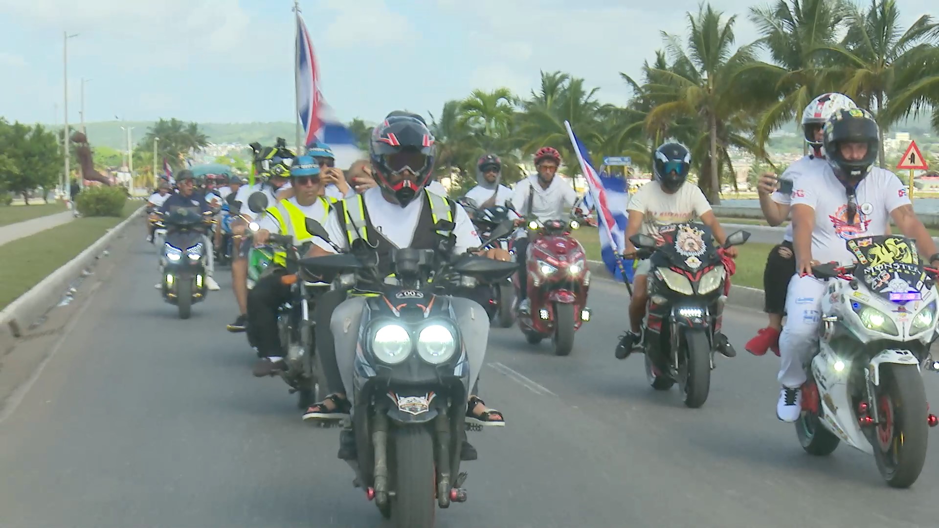 Caravana de Motoristas en homenaje a los caídos en el Incendio de la Base de Supertanqueros de la zona industrial de Matanzas.