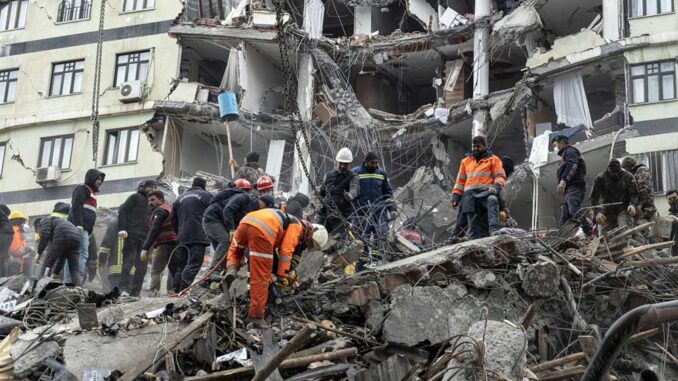 Imagenes tras terremotos en Türkiye. Foto: Radio Bayamo ICRT.