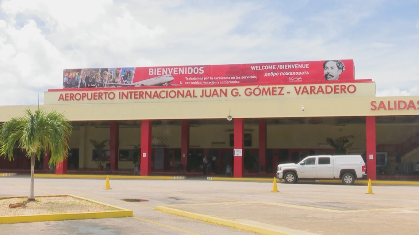 Aeropuerto Internacional Juan Gualberto Gómez de Matanzas. Foto: Héctor Naranjo.