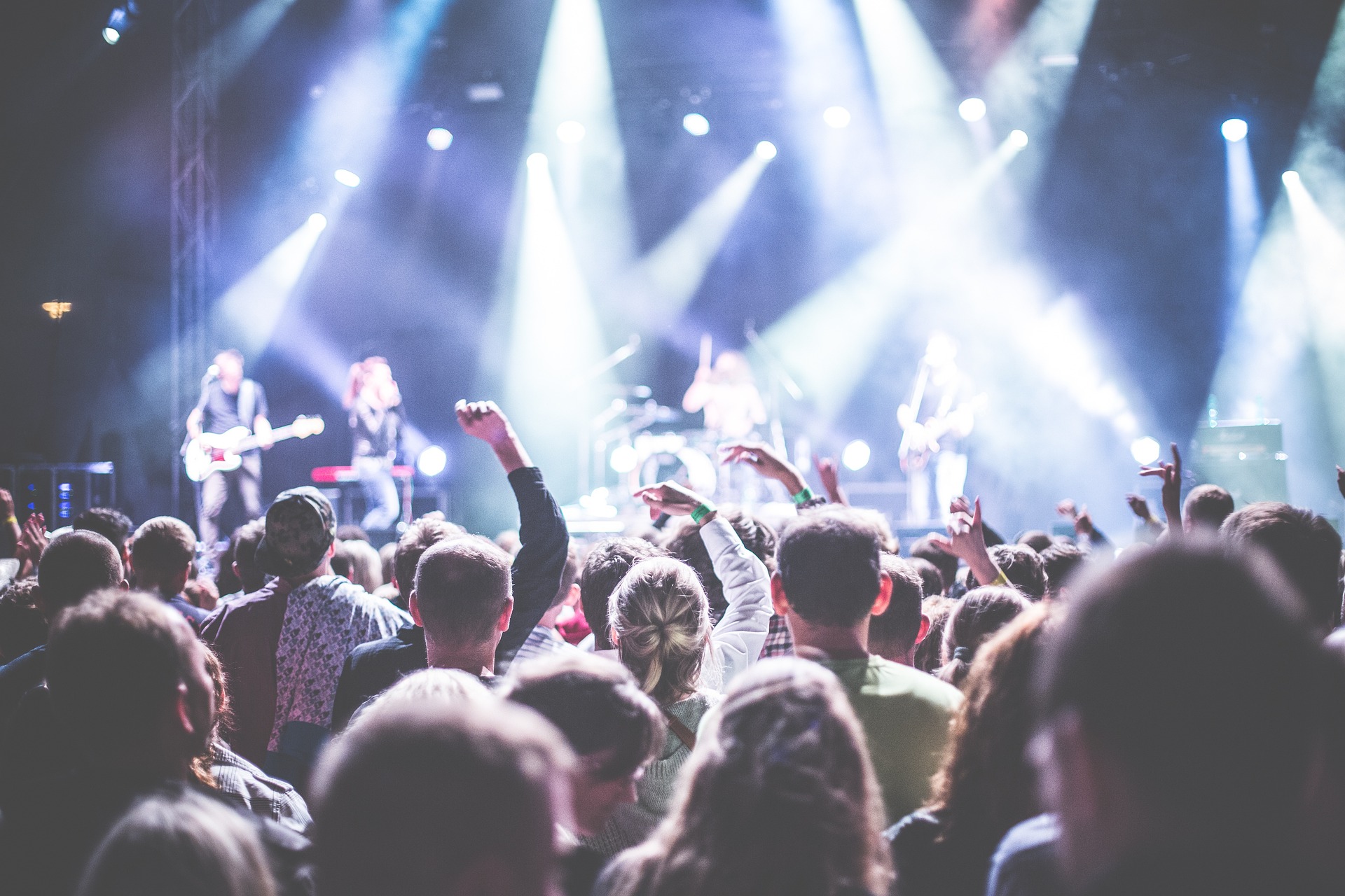 El rock ha demostrado ser más que un estilo musical; es un movimiento cultural y una fuerza imparable que ha cambiado y seguirá cambiando el mundo. Foto: Pexels / Pixabay