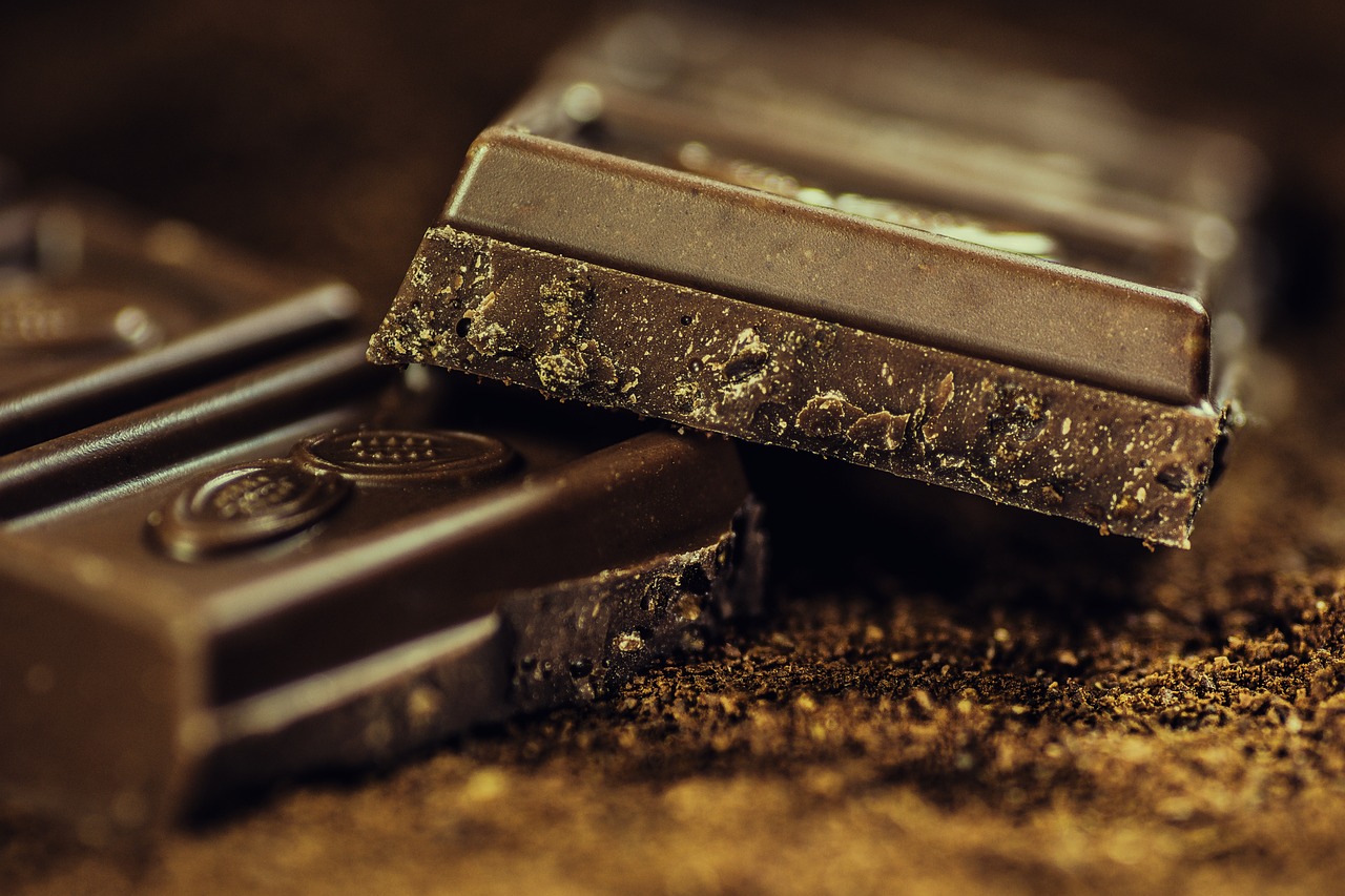 El chocolate no solo es un manjar que deleita a millones, sino también un alimento con una rica historia y múltiples beneficios para la salud. Foto: Alexander Stein en Pixabay
