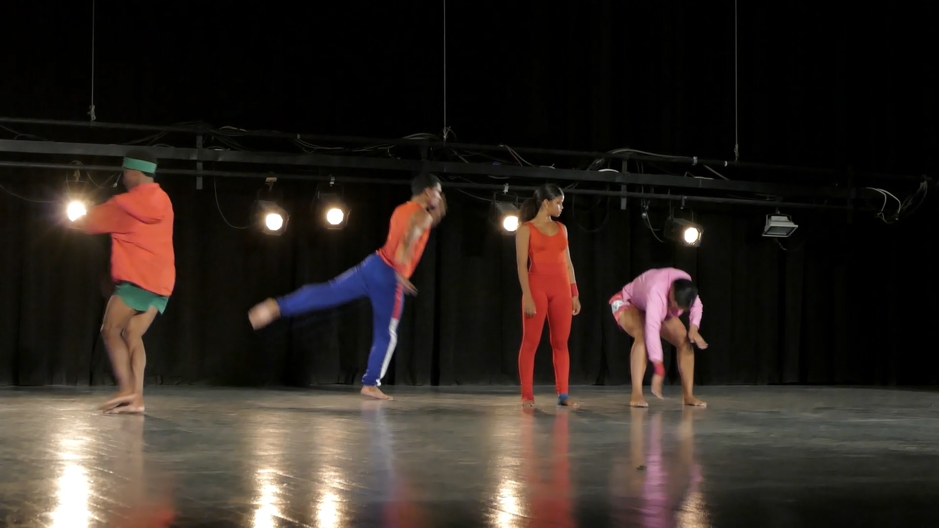 Danza Espiral estrena mundialmente la obra Mira en el Teatro Sauto de la ciudad de Matanzas
