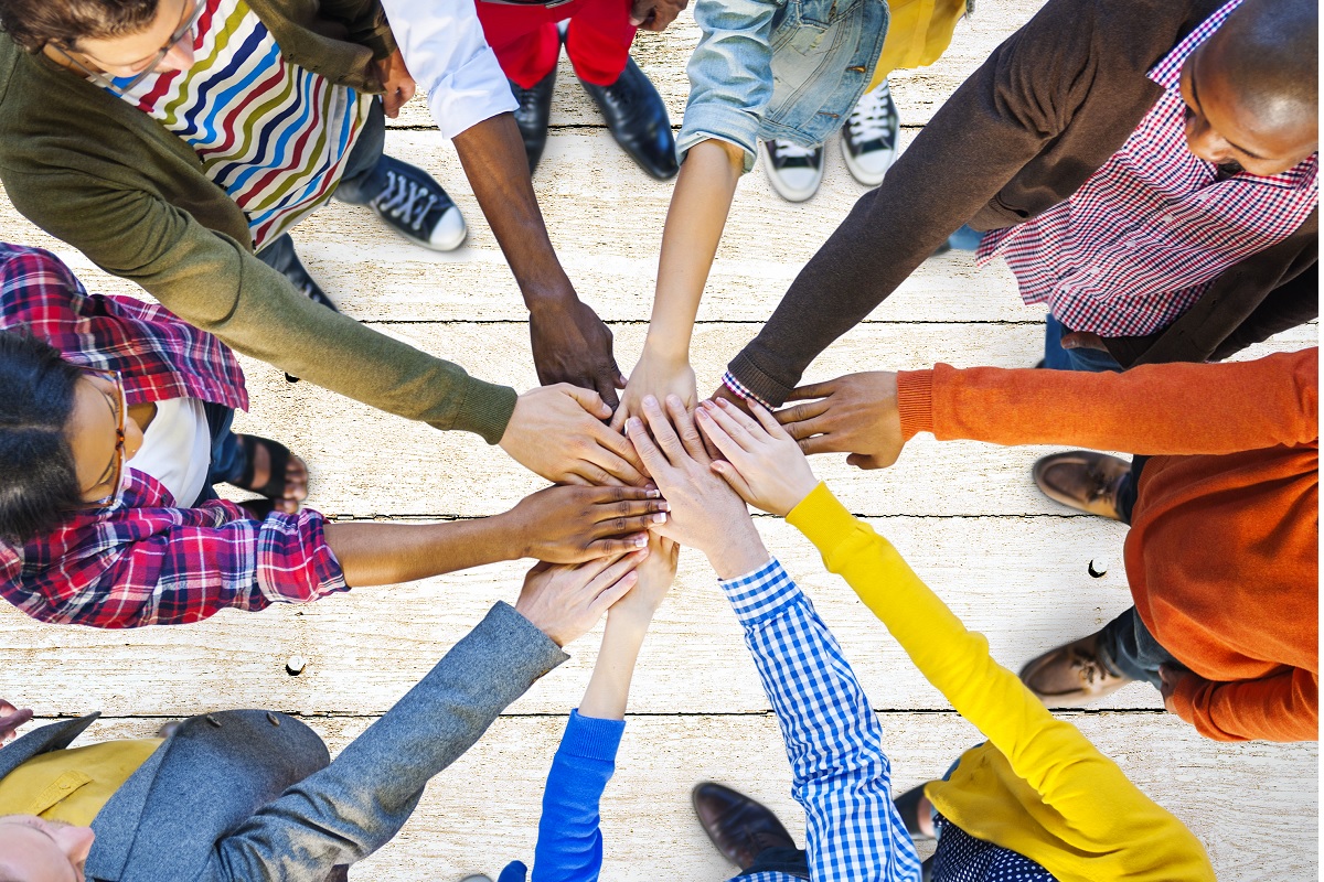 En este día, es crucial recordar que la unidad, dentro de la enorme diversidad que nos caracteriza, es nuestro mayor activo. Foto: Aptus. Propuestas Educativas