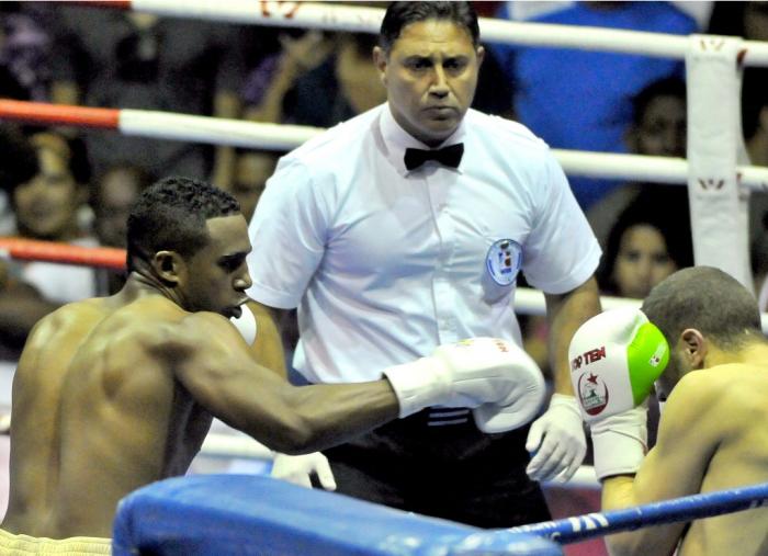 Arlen López inicia su reinado profesional
