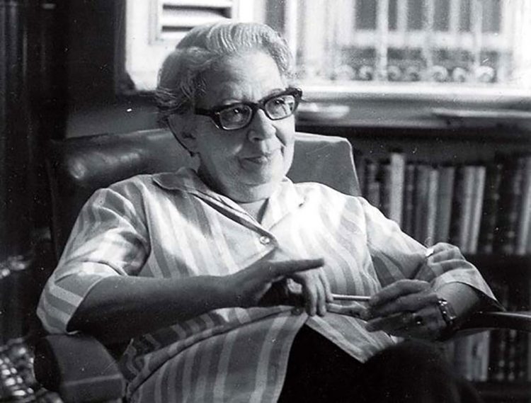 Mirta Aguirre falleció el 8 de agosto de 1980, dejando tras de sí una estela de compromiso intelectual y pasión por Cuba. Foto: poesi.as